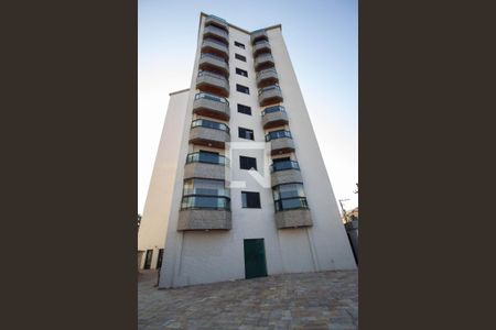 Apartamento à venda com 440m², 4 quartos e 4 vagas Apartamento à venda com 440m², 4 quartos e 4 vagasFachada