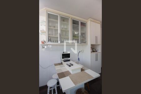 Apartamento à venda com 440m², 4 quartos e 4 vagas Apartamento à venda com 440m², 4 quartos e 4 vagasCozinha - Armários