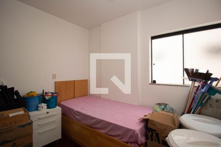 Apartamento à venda com 440m², 4 quartos e 4 vagas Apartamento à venda com 440m², 4 quartos e 4 vagasQuarto de Serviço