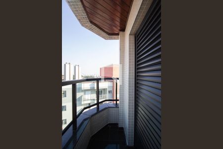 Apartamento à venda com 440m², 4 quartos e 4 vagas Apartamento à venda com 440m², 4 quartos e 4 vagasQuarto 2 - Varanda