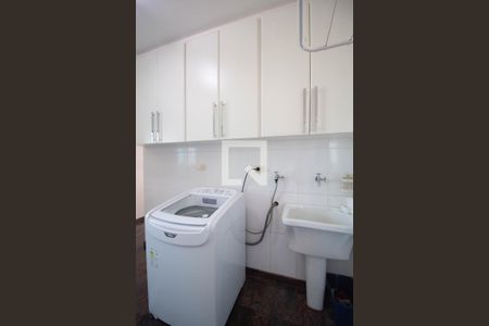 Apartamento à venda com 440m², 4 quartos e 4 vagas Apartamento à venda com 440m², 4 quartos e 4 vagasÁrea de Serviço