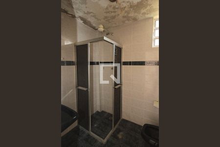 Casa à venda com 400m², 5 quartos e 8 vagasBanheiro de serviço