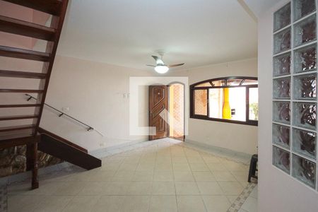 Casa à venda com 400m², 5 quartos e 8 vagasSala da casa 02