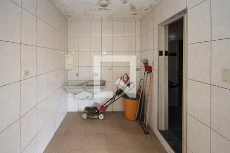 Casa à venda com 400m², 5 quartos e 8 vagasÁrea de Serviço