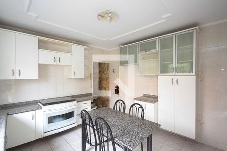 Casa à venda com 400m², 5 quartos e 8 vagasCozinha