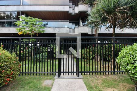 Apartamento à venda com 126m², 2 quartos e 3 vagasFachada