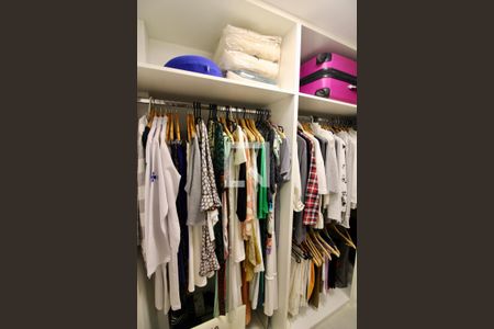 Apartamento à venda com 126m², 2 quartos e 3 vagasCloset da suíte 1