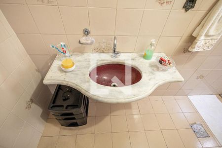 Casa à venda com 360m², 4 quartos e 6 vagasBanheiro da suíte