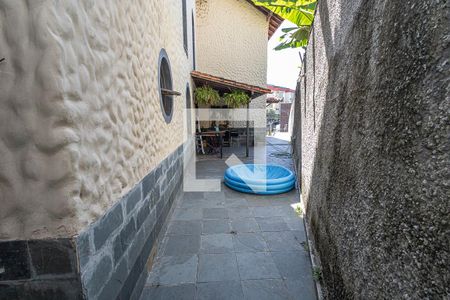 Casa à venda com 360m², 4 quartos e 6 vagasÁrea de serviço / Quintal