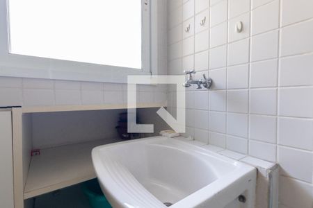 Área de serviço de apartamento para alugar com 2 quartos, 60m² em Pinheiros, São Paulo