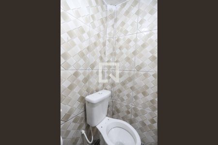 Banheiro da Suíte de casa para alugar com 1 quarto, 30m² em Jardim Jaçanã, São Paulo