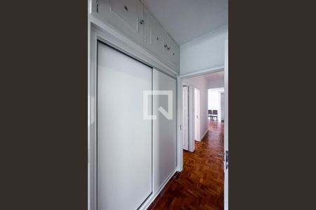 Apartamento à venda com 134m², 2 quartos e 2 vagasCloset