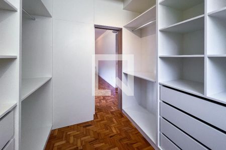 Apartamento à venda com 134m², 2 quartos e 2 vagasCloset