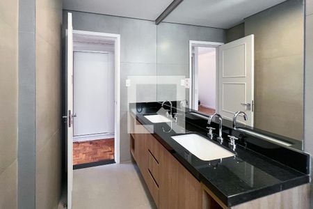 Apartamento à venda com 134m², 2 quartos e 2 vagasBanheiro da Suíte