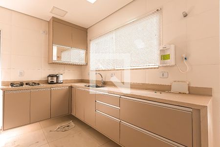 Casa para alugar com 160m², 3 quartos e 2 vagas Casa para alugar com 160m², 3 quartos e 2 vagasCozinha