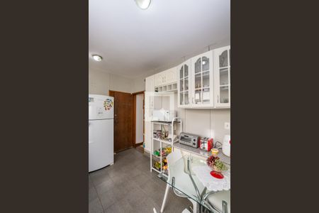 Apartamento à venda com 105m², 3 quartos e 2 vagas Apartamento à venda com 105m², 3 quartos e 2 vagasCozinha