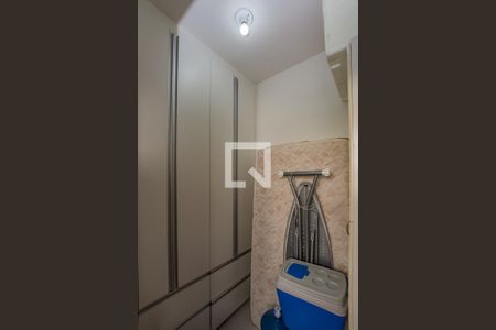Apartamento à venda com 105m², 3 quartos e 2 vagas Apartamento à venda com 105m², 3 quartos e 2 vagasQuarto de Serviço