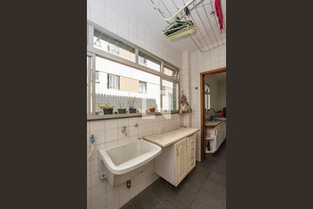 Apartamento à venda com 105m², 3 quartos e 2 vagas Apartamento à venda com 105m², 3 quartos e 2 vagasÁrea de Serviço