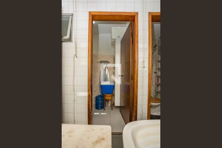 Apartamento à venda com 105m², 3 quartos e 2 vagas Apartamento à venda com 105m², 3 quartos e 2 vagasQuarto de Serviço