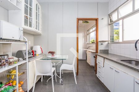 Apartamento à venda com 105m², 3 quartos e 2 vagas Apartamento à venda com 105m², 3 quartos e 2 vagasCozinha