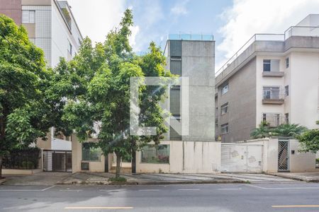 Apartamento à venda com 105m², 3 quartos e 2 vagas Apartamento à venda com 105m², 3 quartos e 2 vagasFachada