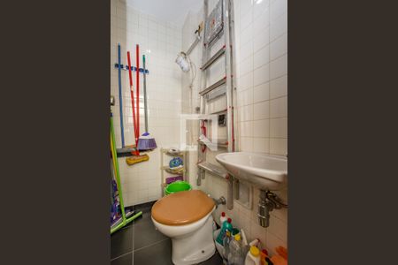 Apartamento à venda com 105m², 3 quartos e 2 vagas Apartamento à venda com 105m², 3 quartos e 2 vagasBanheiro de serviço