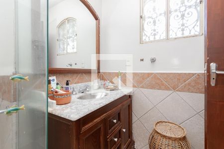 Casa à venda com 137m², 3 quartos e 2 vagasBanheiro da Suíte