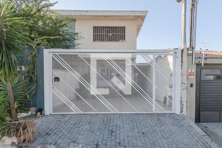 Casa à venda com 137m², 3 quartos e 2 vagasFachada
