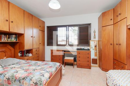 Casa à venda com 137m², 3 quartos e 2 vagasSuíte