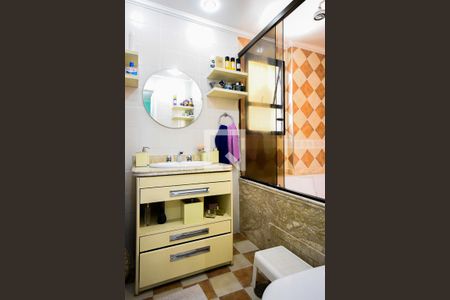 Apartamento à venda com 129m², 4 quartos e 2 vagas Apartamento à venda com 129m², 4 quartos e 2 vagasBanheiro suíte