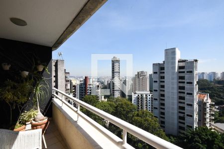 Apartamento à venda com 129m², 4 quartos e 2 vagas Apartamento à venda com 129m², 4 quartos e 2 vagasVaranda