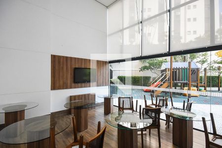 Apartamento à venda com 129m², 4 quartos e 2 vagas Apartamento à venda com 129m², 4 quartos e 2 vagasSalão de festa