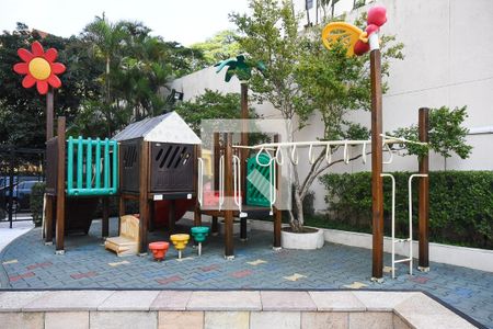 Apartamento à venda com 129m², 4 quartos e 2 vagas Apartamento à venda com 129m², 4 quartos e 2 vagasPlayground