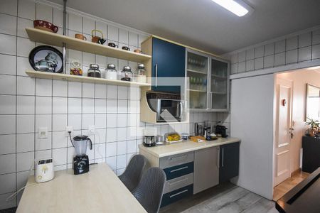 Apartamento à venda com 129m², 4 quartos e 2 vagas Apartamento à venda com 129m², 4 quartos e 2 vagasCozinha