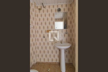 Banheiro de apartamento para alugar com 1 quarto, 38m² em Barreirinha, Curitiba