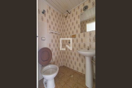 Banheiro de apartamento para alugar com 1 quarto, 38m² em Barreirinha, Curitiba