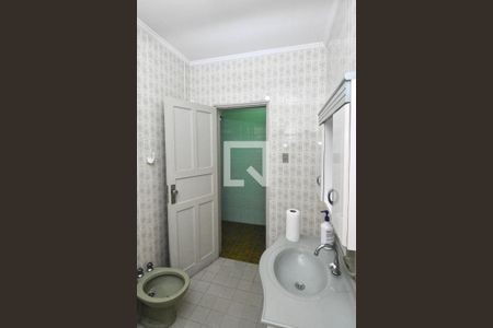 Casa à venda com 200m², 4 quartos e sem vagaBanheiro