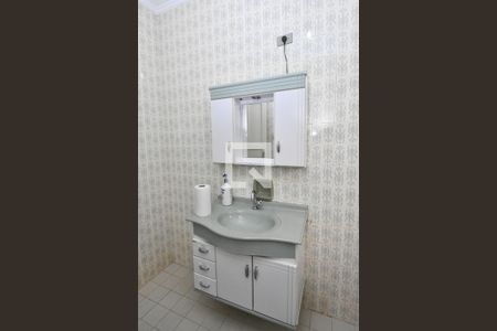 Casa à venda com 200m², 4 quartos e sem vagaBanheiro