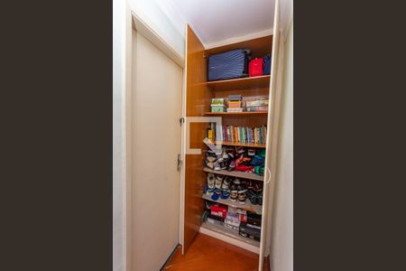 Corredor - armário  de apartamento à venda com 2 quartos, 59m² em Jardim Vilas Boas, São Paulo