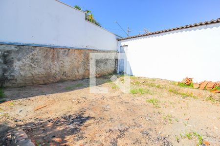 Casa à venda com 320m², 3 quartos e 6 vagas Casa à venda com 320m², 3 quartos e 6 vagasQuintal