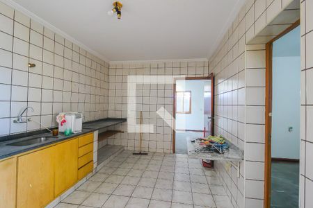 Casa à venda com 320m², 3 quartos e 6 vagas Casa à venda com 320m², 3 quartos e 6 vagasCozinha
