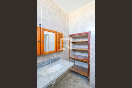 Casa à venda com 320m², 3 quartos e 6 vagas Casa à venda com 320m², 3 quartos e 6 vagasSuíte