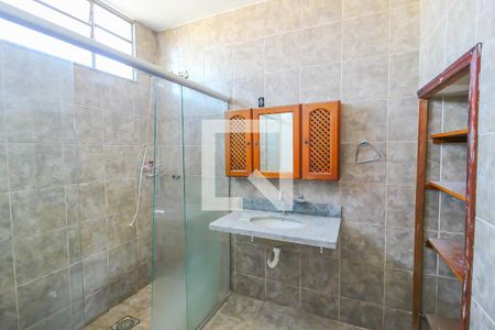 Casa à venda com 320m², 3 quartos e 6 vagas Casa à venda com 320m², 3 quartos e 6 vagasSuíte