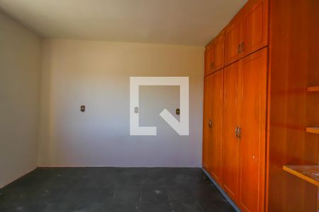 Casa à venda com 320m², 3 quartos e 6 vagas Casa à venda com 320m², 3 quartos e 6 vagasQuarto 3