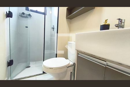 Banheiro de kitnet/studio para alugar com 1 quarto, 22m² em Jardim Vila Mariana, São Paulo