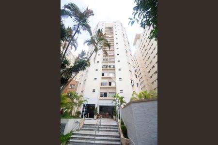 Apartamento à venda com 33m², 1 quarto e 1 vaga Apartamento à venda com 33m², 1 quarto e 1 vagaFachada