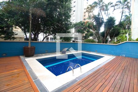 Apartamento à venda com 33m², 1 quarto e 1 vaga Apartamento à venda com 33m², 1 quarto e 1 vagaÁrea comum - Piscina