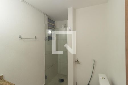 Banheiro de kitnet/studio à venda com 1 quarto, 42m² em República, São Paulo