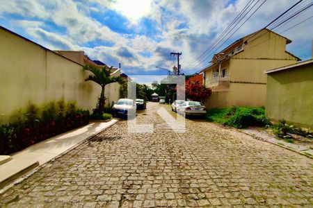 Casa de condomínio à venda com 148m², 4 quartos e sem vaga Casa de condomínio à venda com 148m², 4 quartos e sem vagaVista da Rua