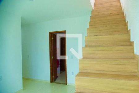 Casa de condomínio à venda com 148m², 4 quartos e sem vaga Casa de condomínio à venda com 148m², 4 quartos e sem vagaSala